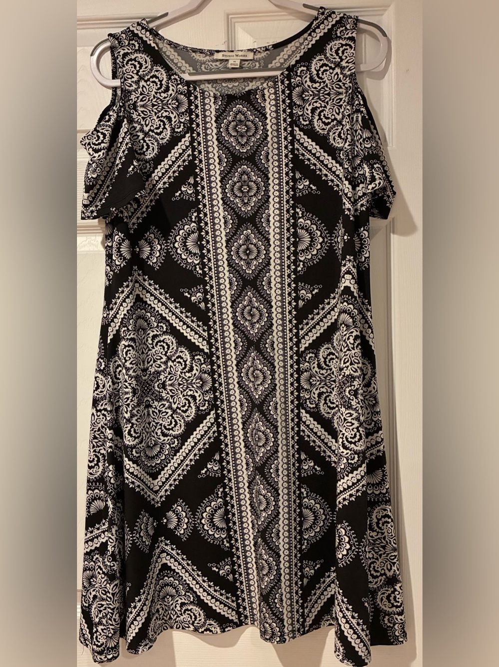 Studio Works Black & White Cold-Shoulder shift Dress